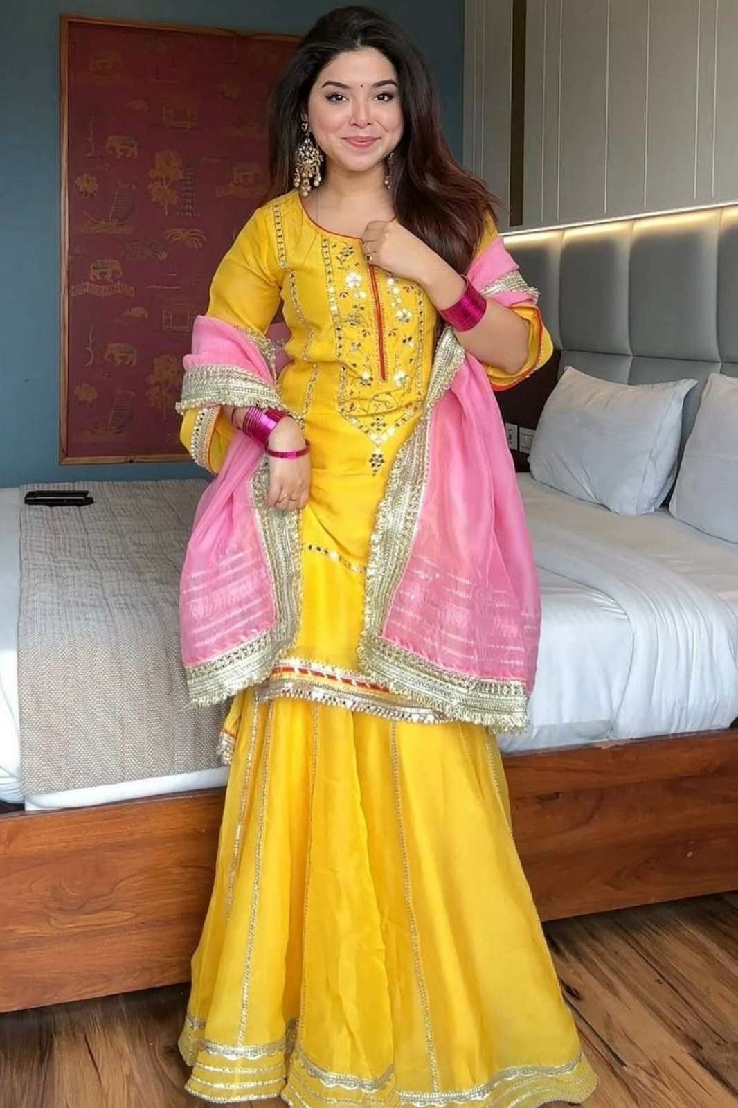 Shri Balaji Emporium 23000 Kundan Organza Silk Sequence & Embroidery Work Suit