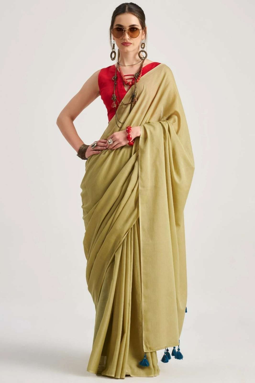 Shri Balaji Emporium Monopoly 2 Viscose Mal Liva Dyed Fabric Saree With vibrant color