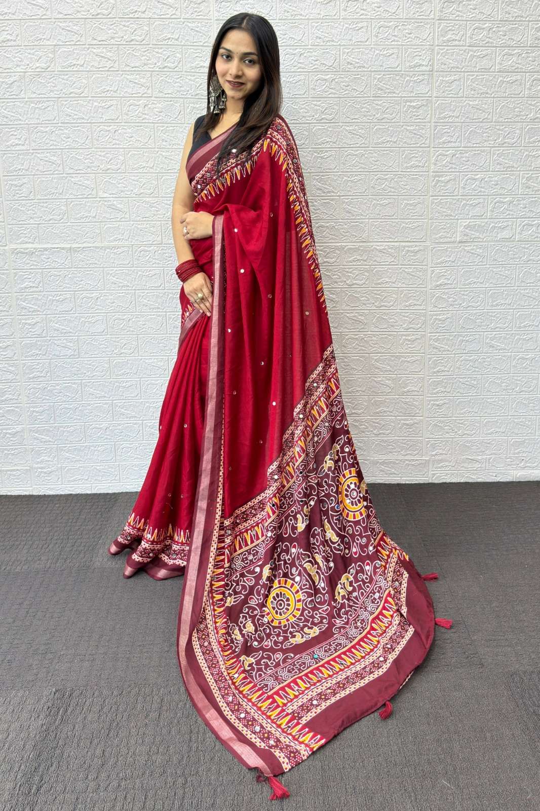 Shri Balaji Emporium SF 2341 Heavy Mal Cotton Real Mirror Hand Work Saree