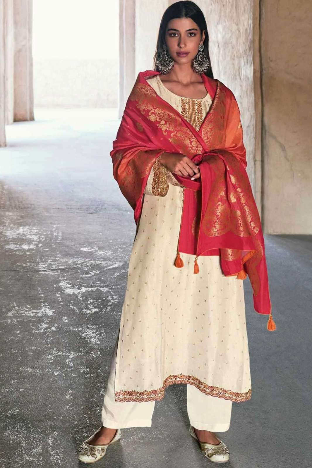 VARSHA ROZANA VISCOSE MEENA BUTTI WITH EMBROIDERY WORK SUIT
