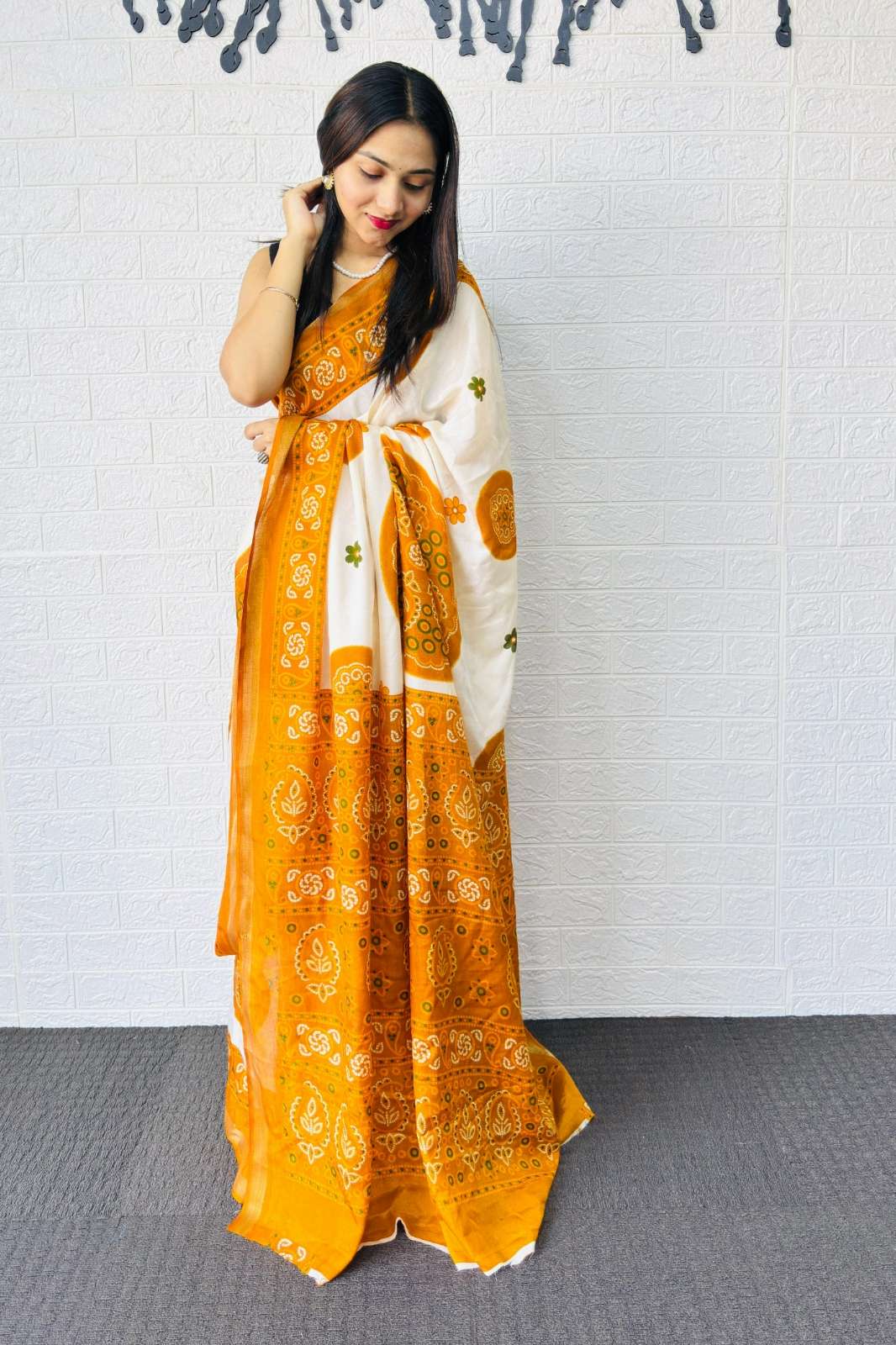 Shri Balaji SF 2332 Mall Cotton Beautiful Traditional Printed sarees