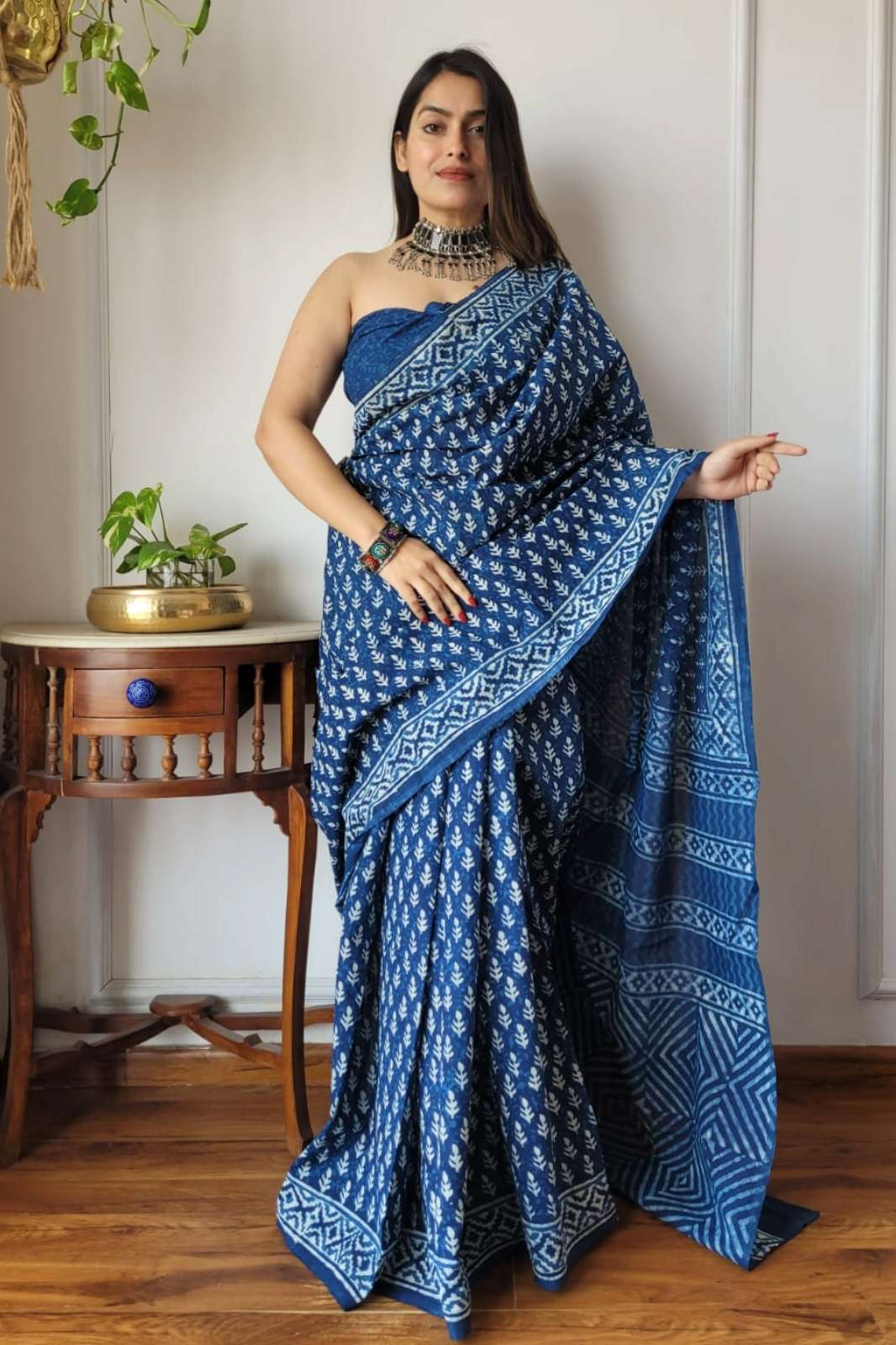 Shri Balaji 24386 Traditional hand block printed cotton Saree