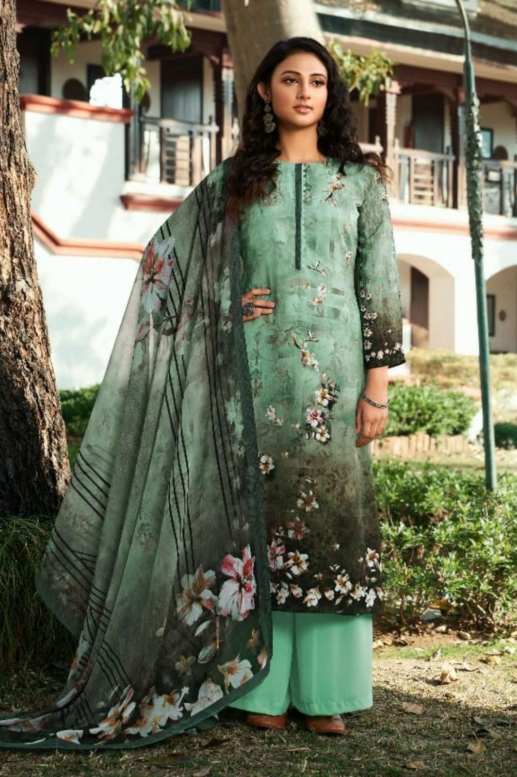 Shri Balaji presents ELAF PREMIUM Pure 100% Cotton printed Pakistani Suit collection