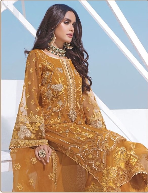 Pakistani designer winter outlet suits 2018