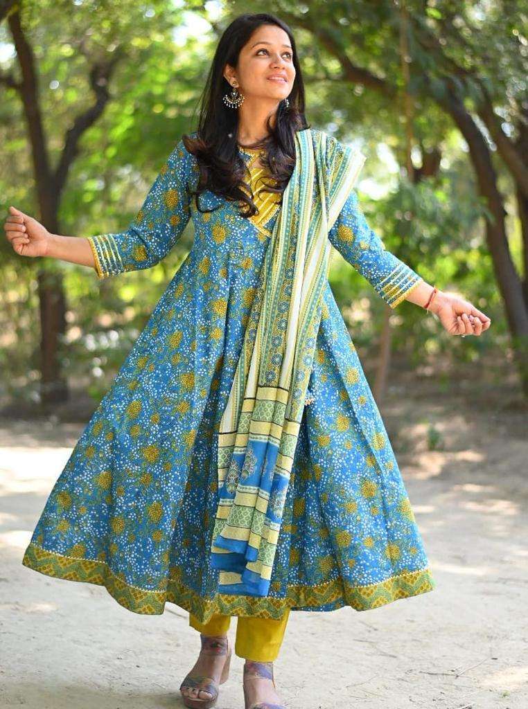 Buy Shri Krishna Fabric Women's Cotton Printed Anarkali Front Slit Kurti  With Pant & Dupatta Set Online at Best Prices in India - JioMart.