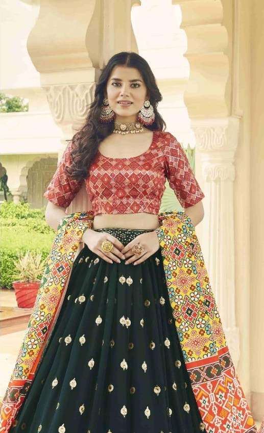 Nagpur24: Largest Online Shopping Store In Nagpur!: 10 Eye-Catching Ghagra  Choli Designs For this Navratri Festival!