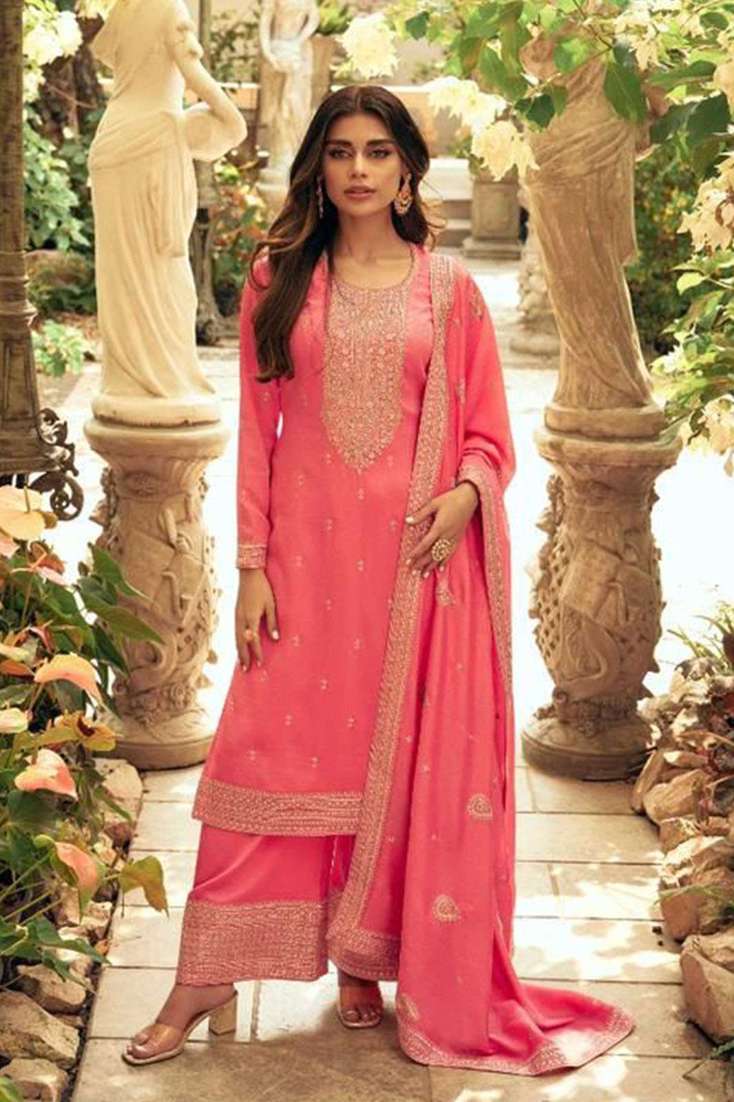 Salwar Suit In Pakistani Style Period Women - Buy Salwar Suit In Pakistani  Style Period Women online in India