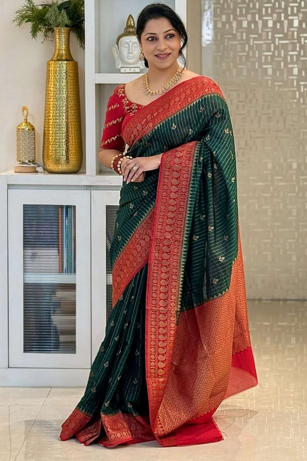 Shri Balaji Emporium TWT1095 BANARASI SOFT LICHI SILK BEAUTIFUL ALL OVER JACQUARD WORK SAREE