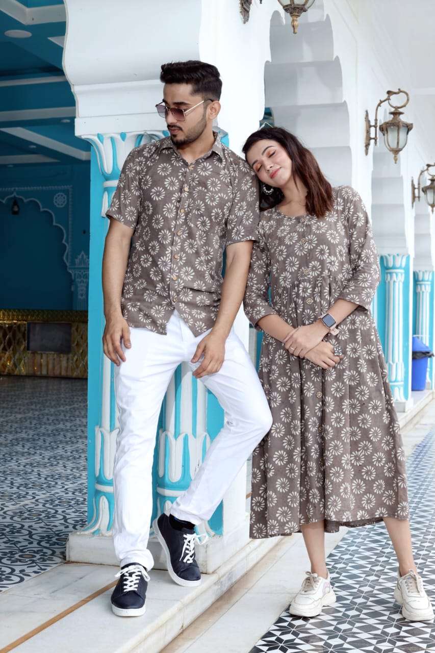 COUPLE KURTA V 3 PURE COTTON STYLISH PATTERN FANCY MATCHING COUPLE DRESS -  Reewaz International | Wholesaler & Exporter of indian ethnic wear catalogs.