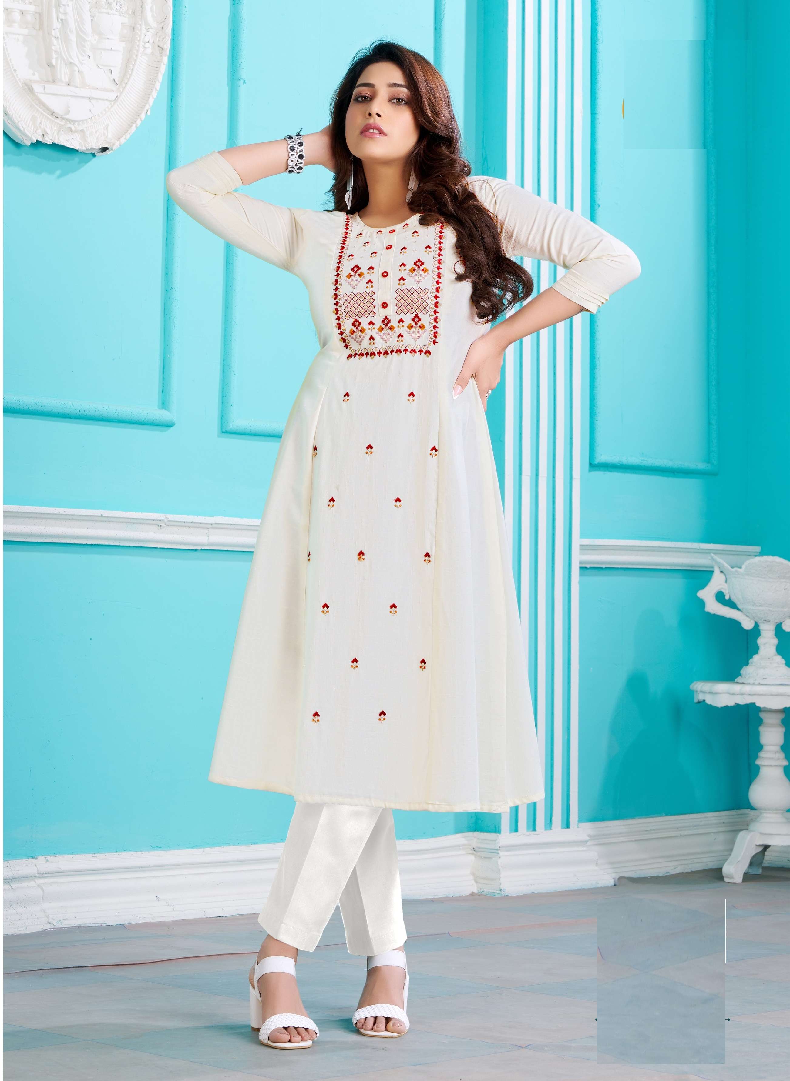 White Solid Asymmetric A-Line Kurti with Indigo Printed Palazzo - Fastclass  at Rs 799/piece, Indore | ID: 23168399691