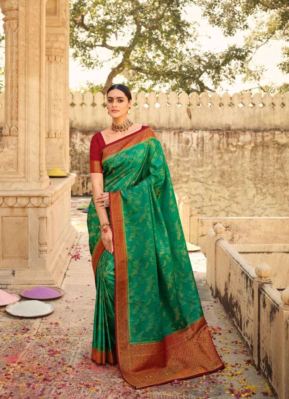 Top 51+ Bridal Sarees For This Wedding Season | WeddingBazaar