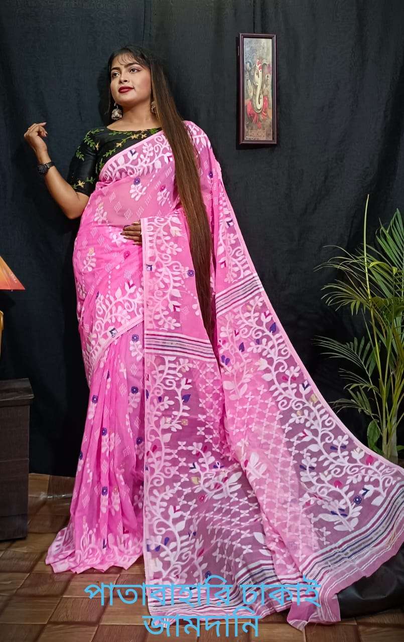 Unveiling Grace and Tradition: Mastering the Art of Draping a Bengali Saree  - KALKI Fashion Blog