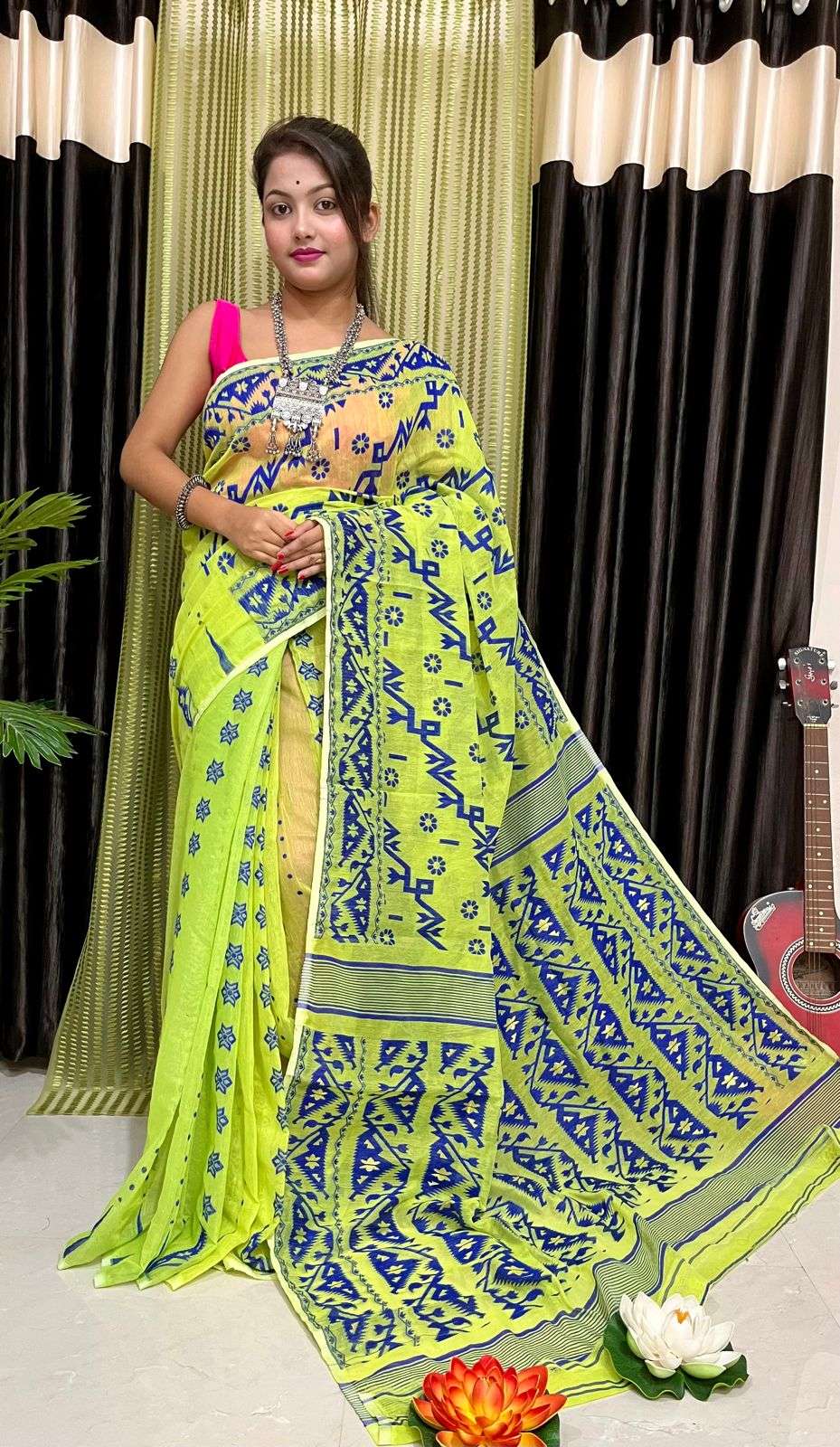 Buy Dhakai Jamdani Pure Cotton Saree Online at Best Price