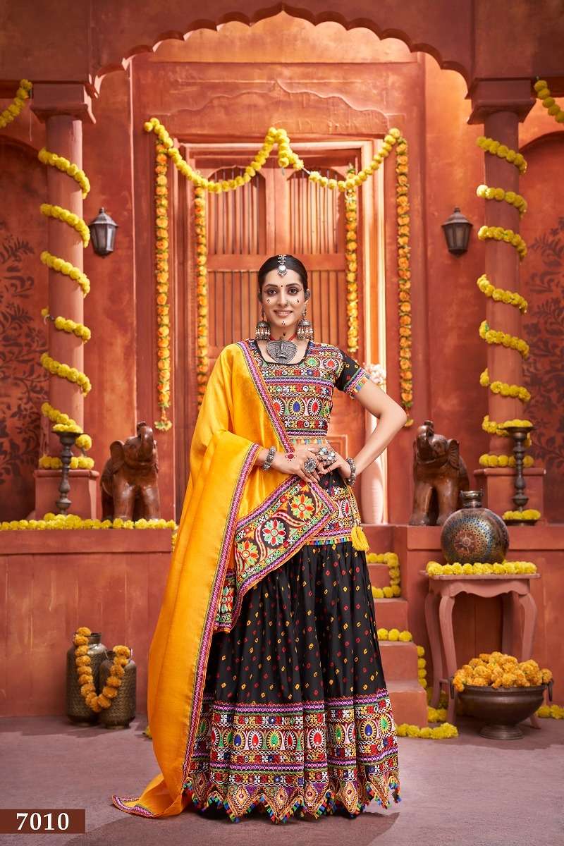 AAWIYA NAVRATRI SPECIAL TRADITIONAL CHANIYA CHOLI COLLECTION 2023