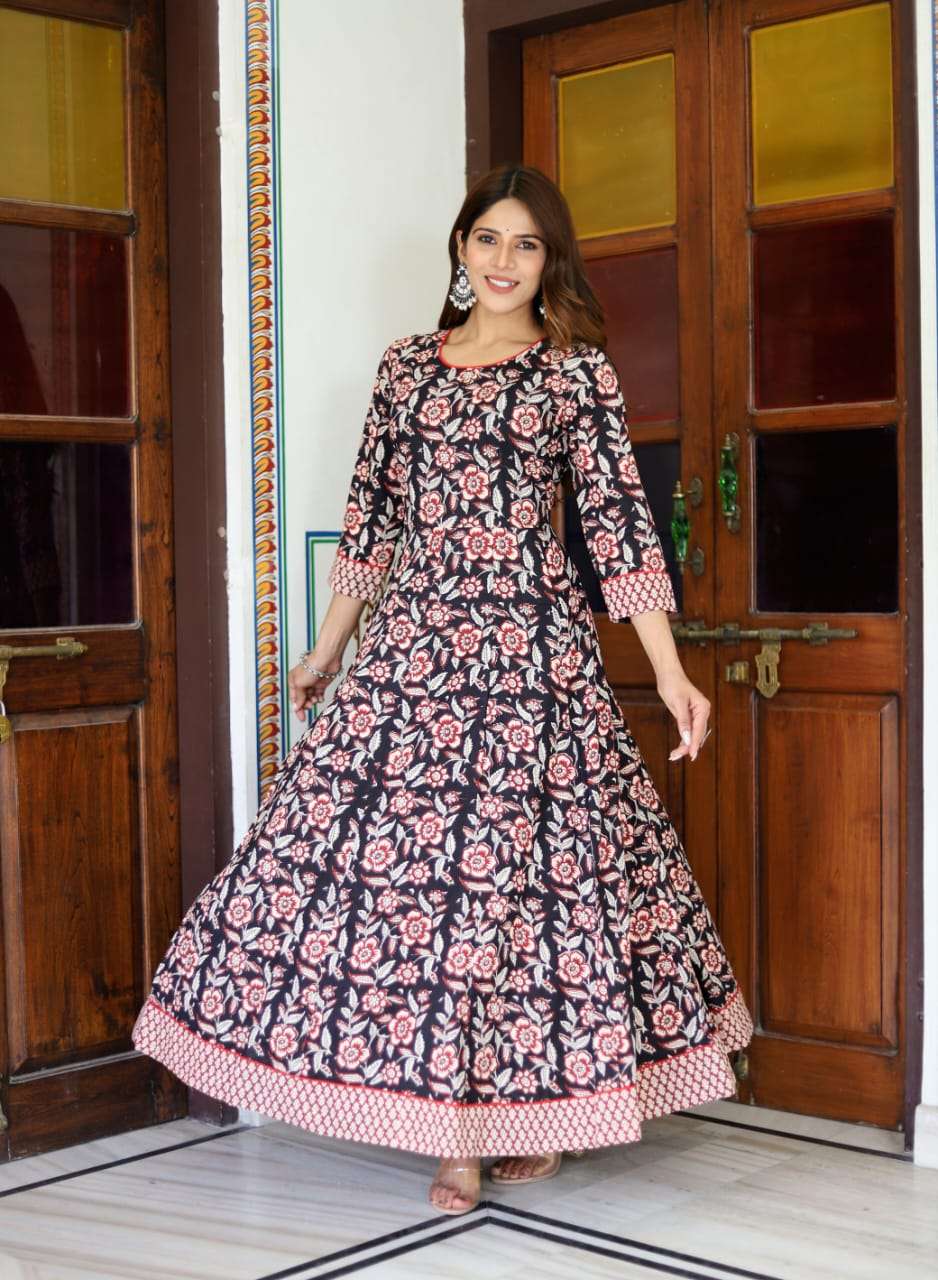 Gown, New Dresses designe 2022, latest gown designe 2022 , New 2022 Gown,  Round Kurti, Kurti, Fancy