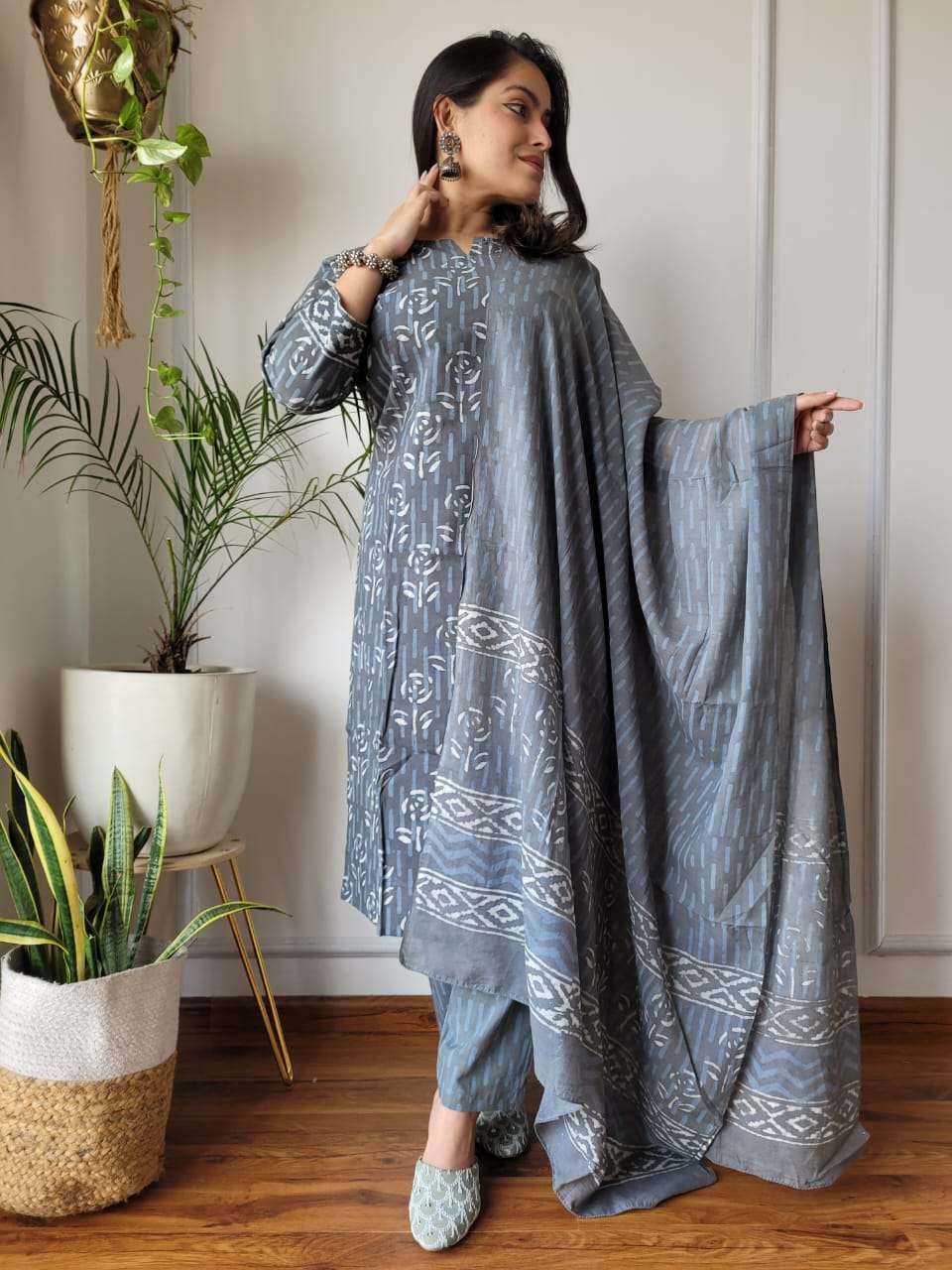 Shri Balaji Emporium 6732A Pure Cotton Hand Block Printed Suit