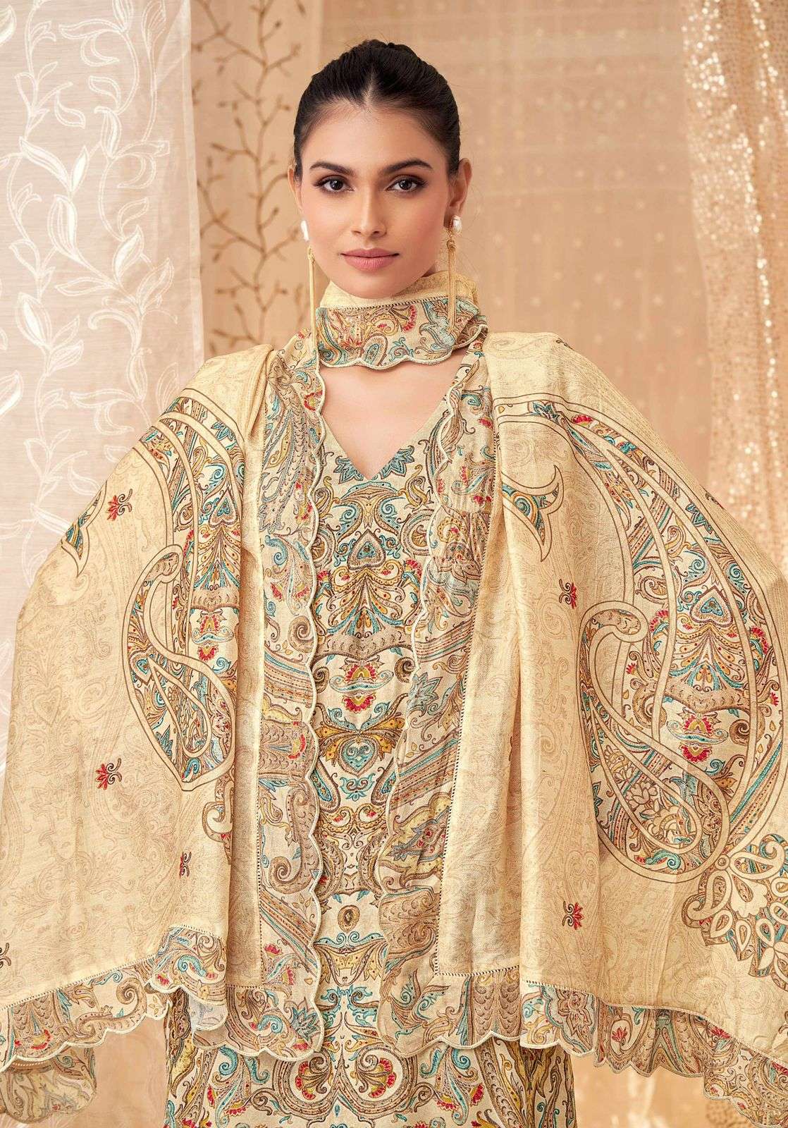 SAHIBA PERWEEN STAPLE TWILL DIGITAL PRINTED SUIT WITH HAND WORK